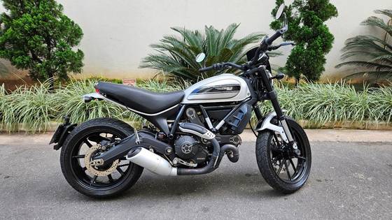 DUCATI SCRAMBLER ICON 